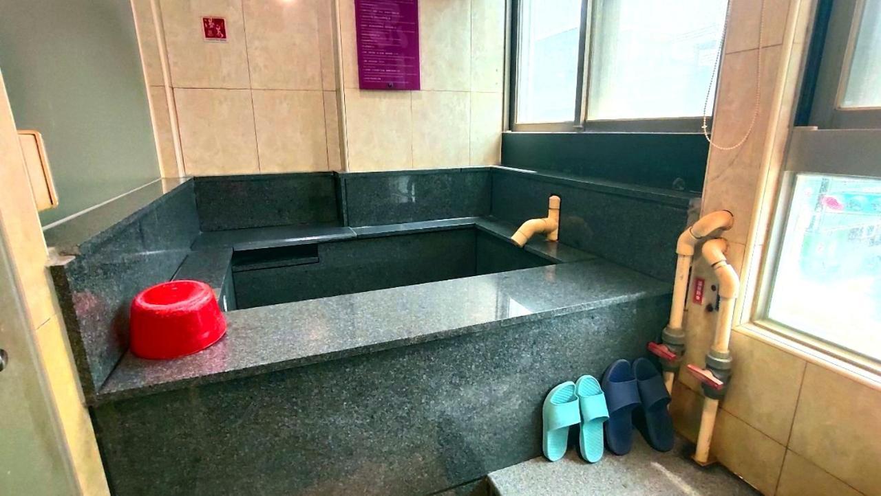 Jin Yong Quan Spa Hotspring Resort Vanli Kültér fotó